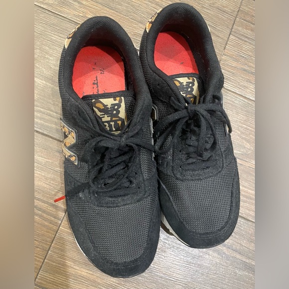 New Balance black sneakers with leopard details - size 7 - Picture 2 of 3